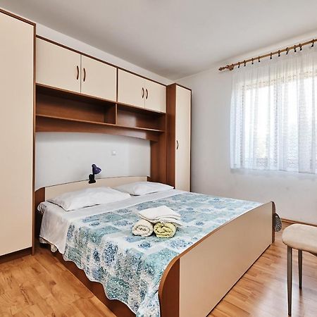 Apartment Car Umag Exterior photo