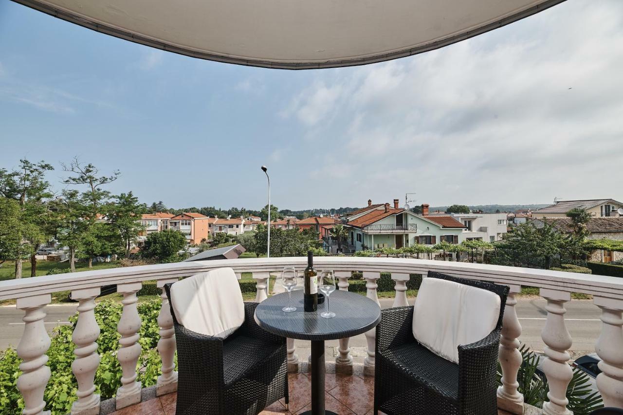 Apartment Car Umag Exterior photo
